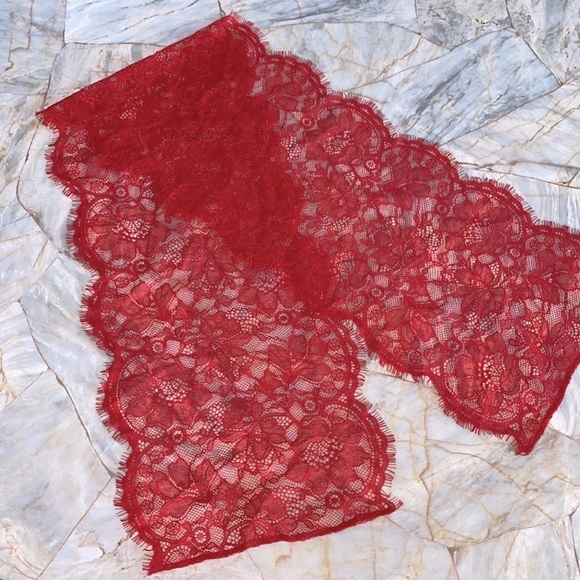 Victoria's Secret Gorgeous Red Lace Scarf Wrap - Picture 5 of 7